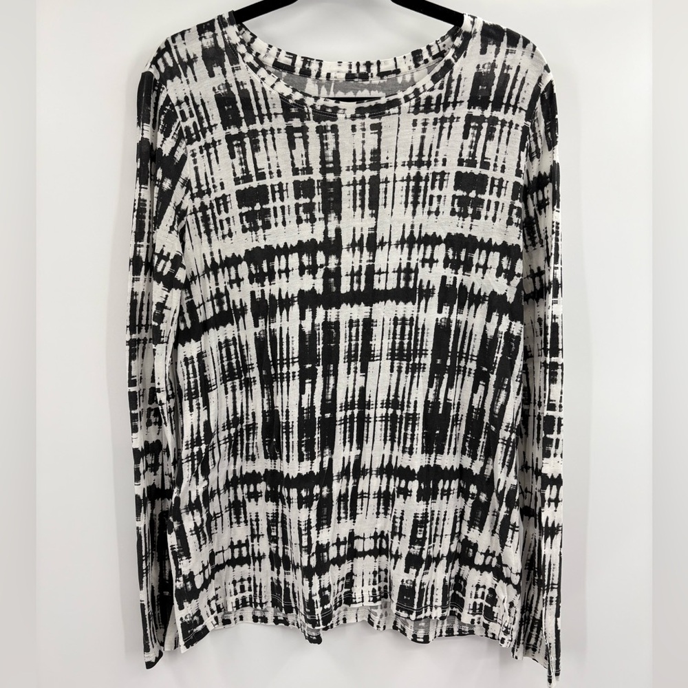 Vince Black and White Long Sleeve Abstract Grid Tee